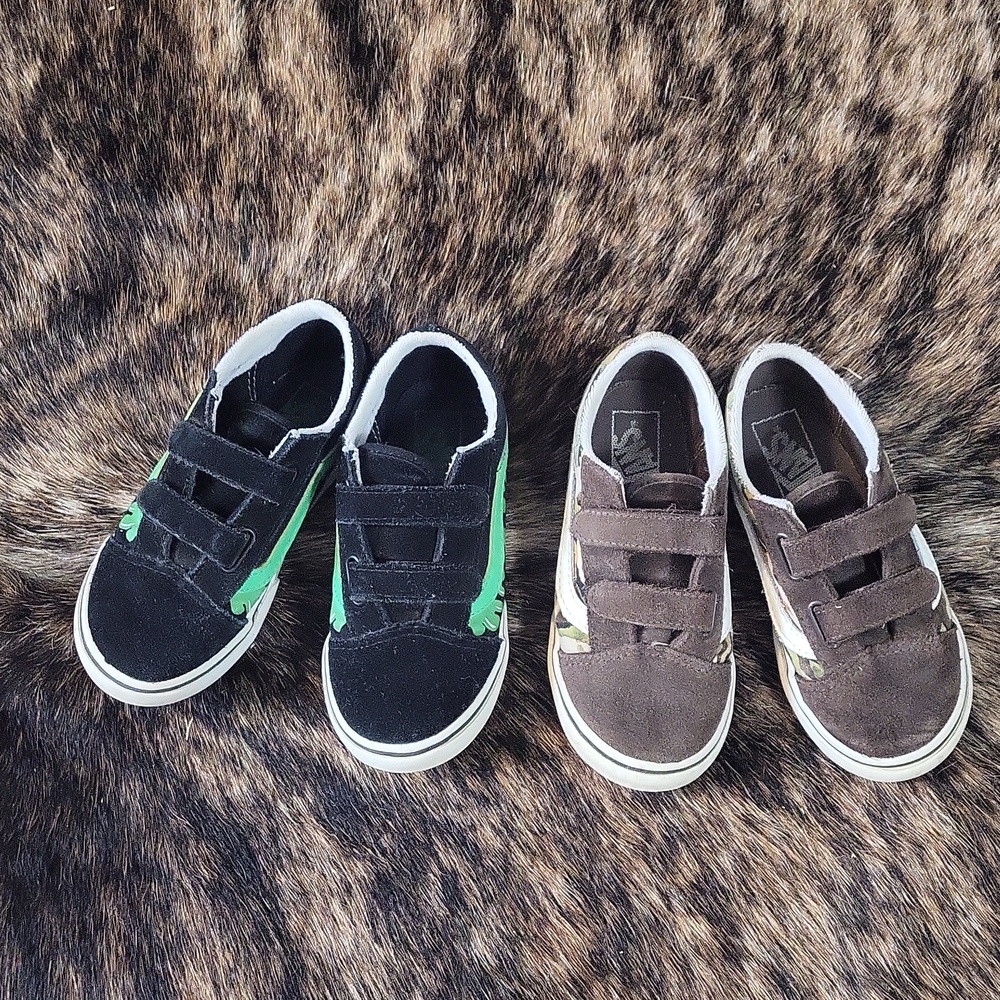 2 pairs of boys Vans